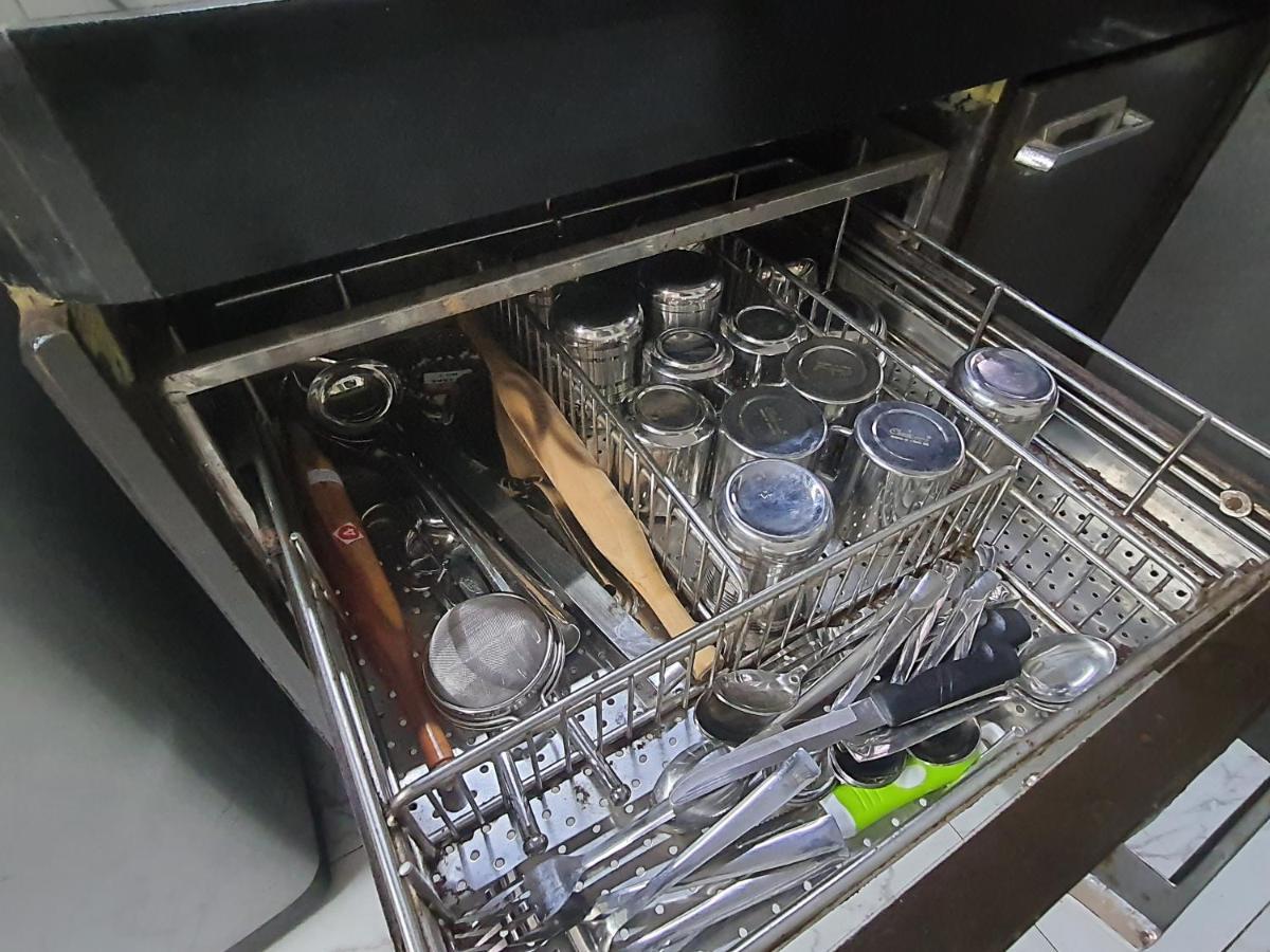 מומביי Osi Apartments Perry Cross Bandra West מראה חיצוני תמונה